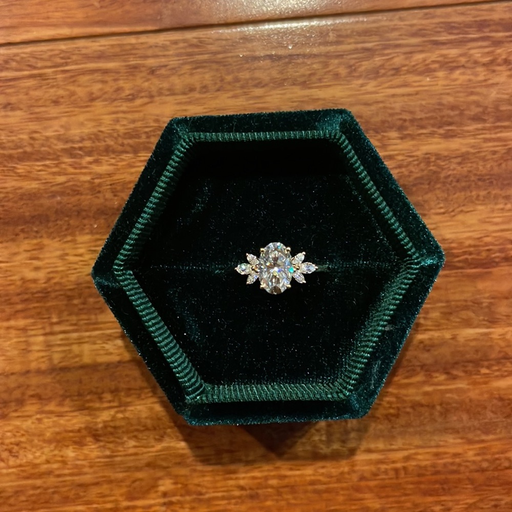 Ring size 6.75 moissanite 8x6 w/marquise cluster side stones 14k yellow gold